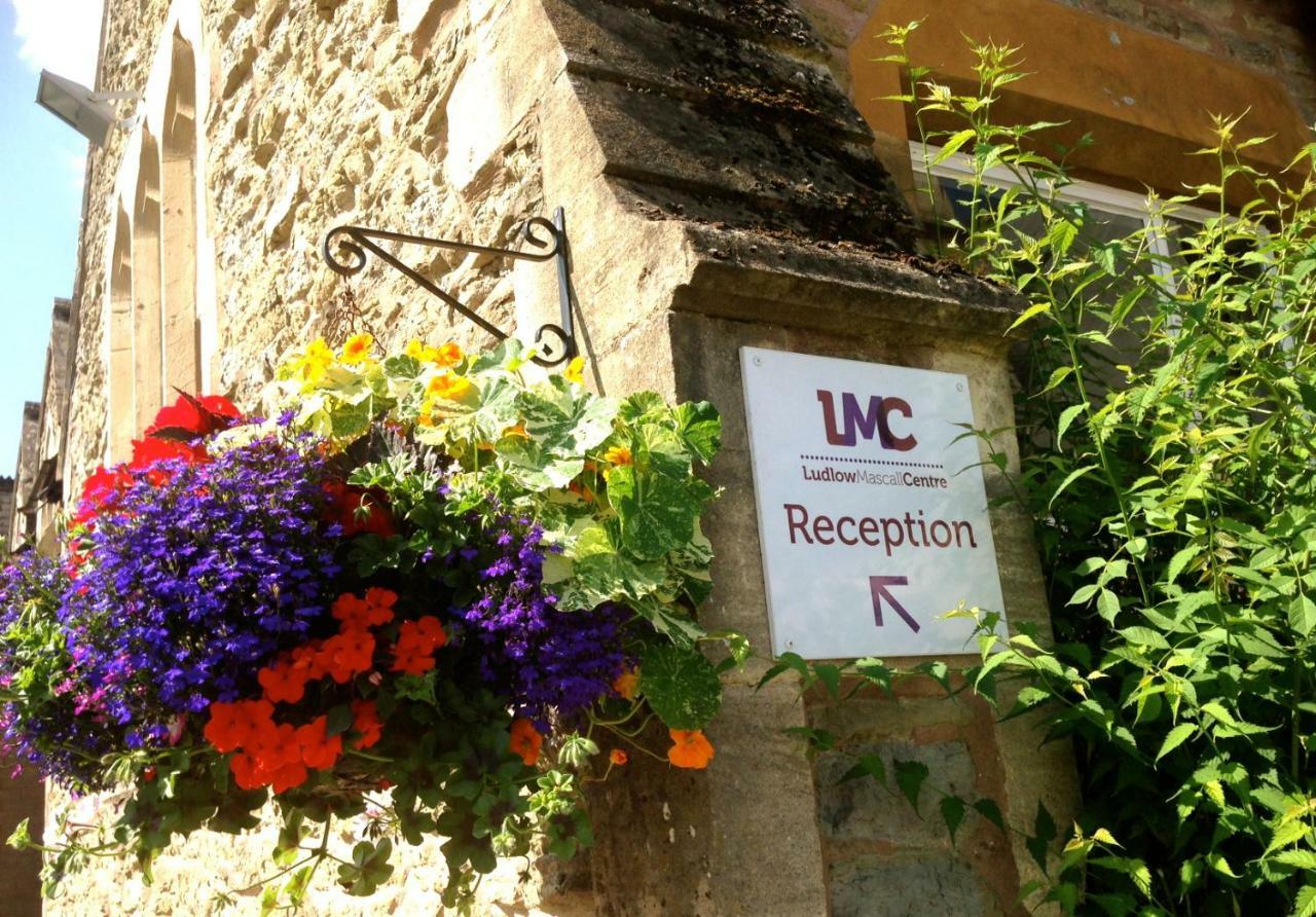 Ludlow Mascall Centre Exteriör bild